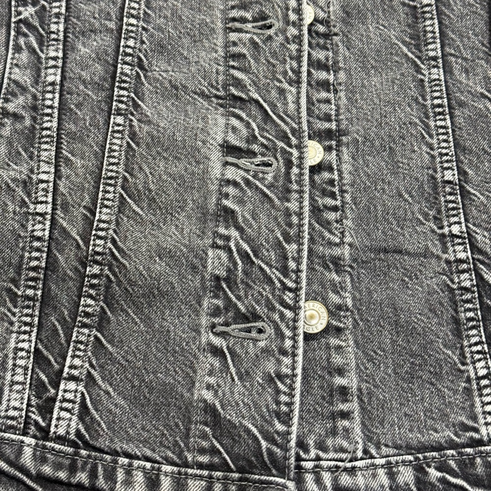 American Eagle Outfitters Black Washed Denim Jacket Label Detail - Picture 7 of 16